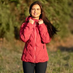 Doudoune imperméable pour femme Napasoq Rouge Salsa Flags&Cup